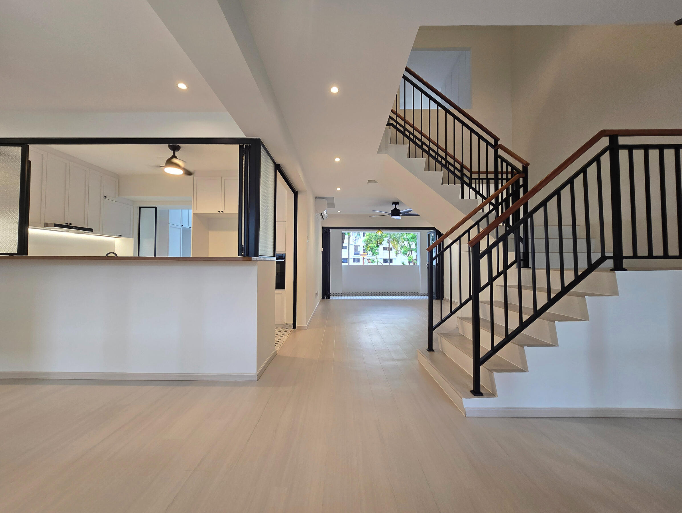650 Woodlands