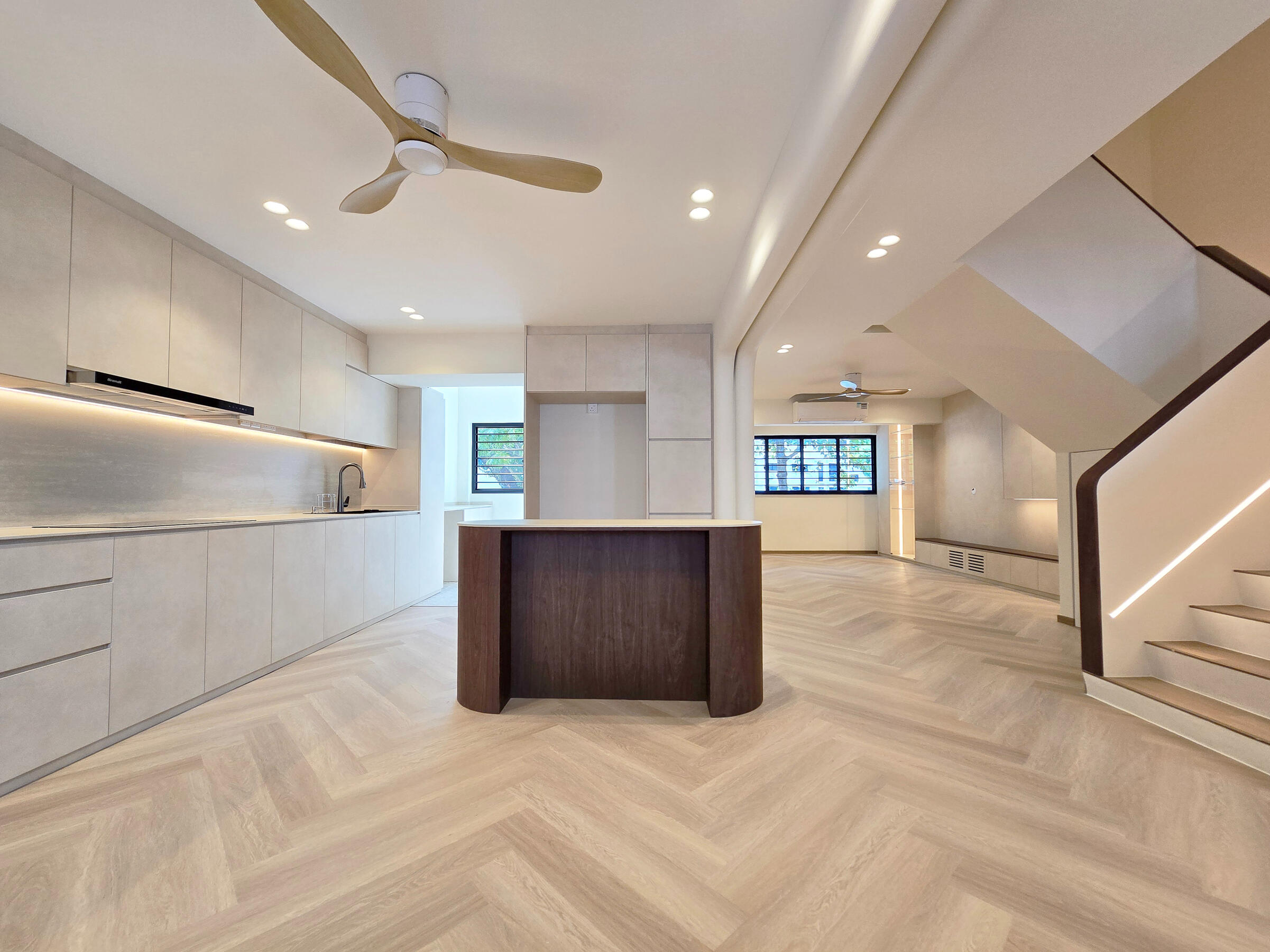 650 Woodlands